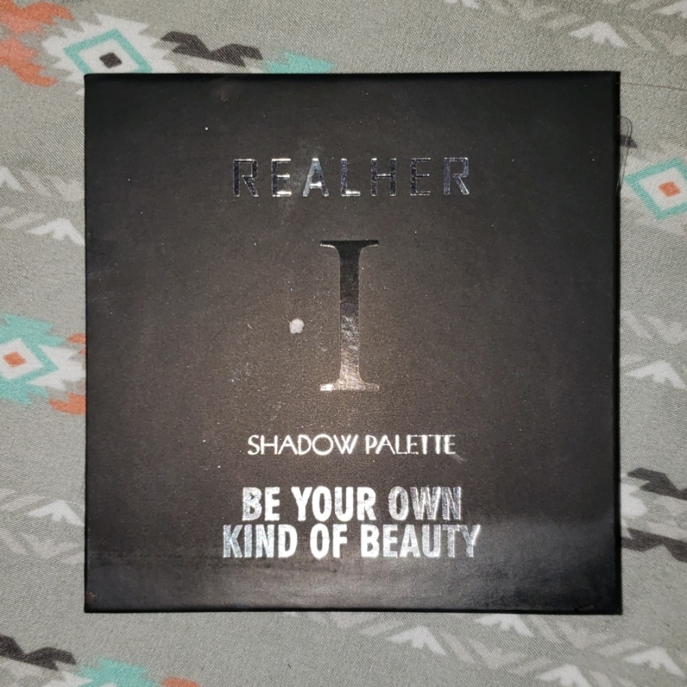 Real her volume I eyeshadow palette